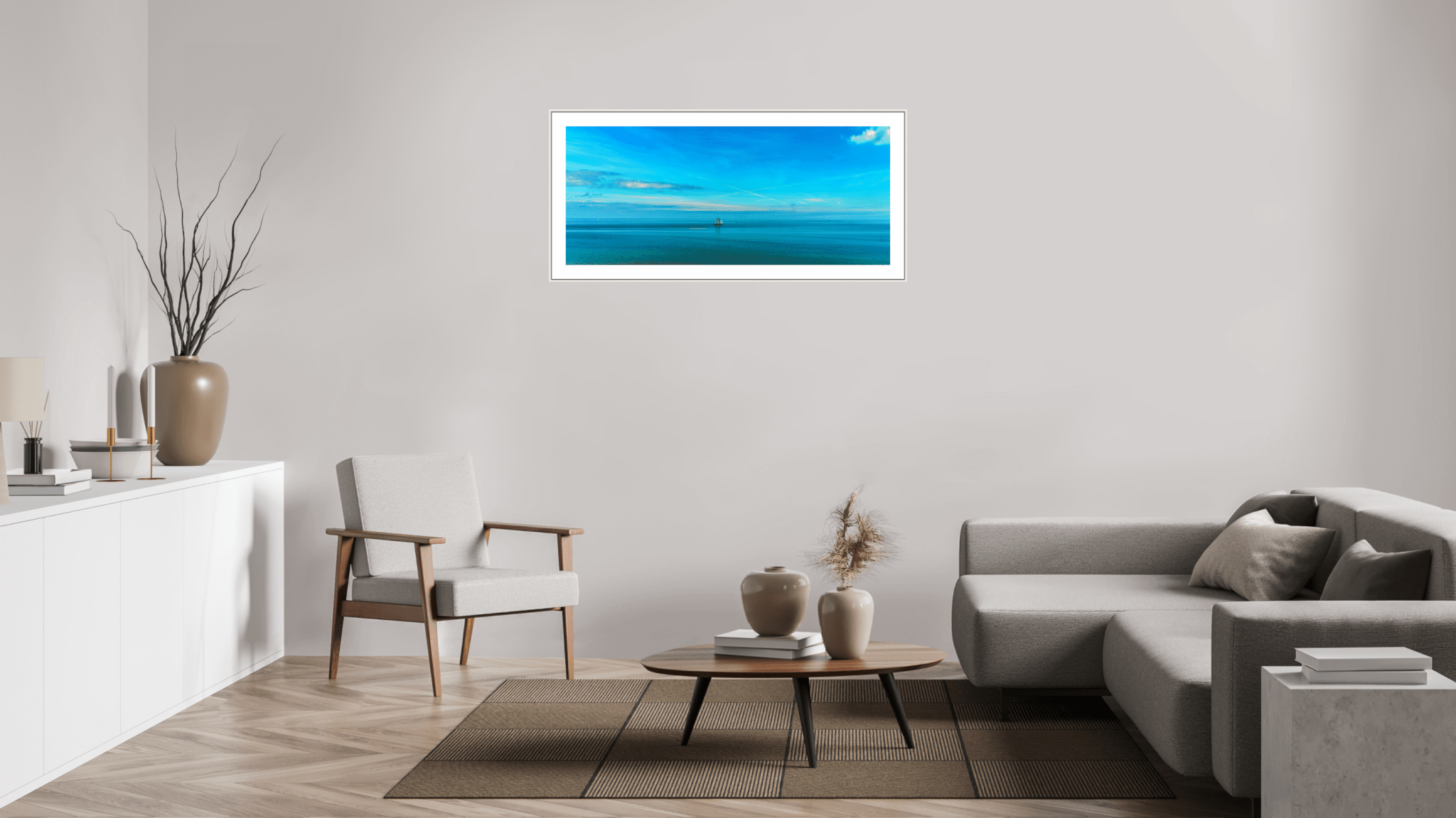 Ein Segelschiff am Horizont im endlosen Blau - byberg.photo